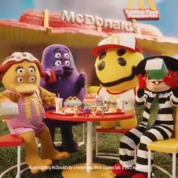 Cactus Plant Flea Market x McDonalds Plush Friends - Picture 2 of 16